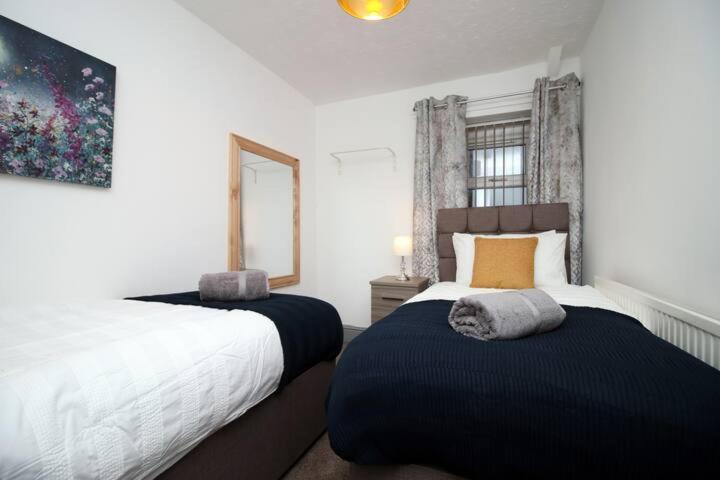 City Centre, Parking, Smart Tv'S In All Rooms Суонзи Екстериор снимка